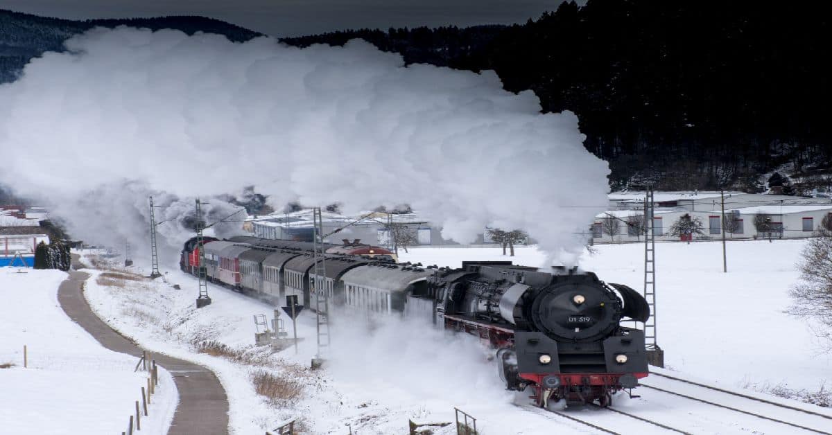 How A Locomotive Steam Engine Work - enginedissect.com